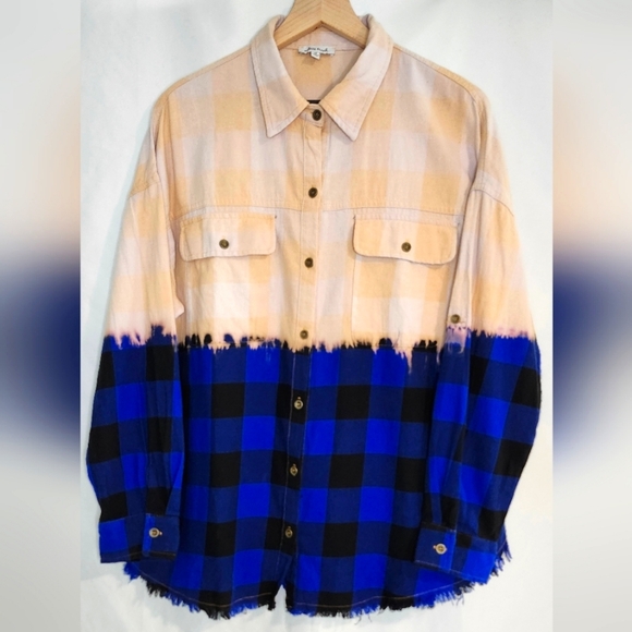 White Birch Women's Fringe Top Size Medium Blue Black Plaid "Bleached" Shacket - Picture 1 of 7